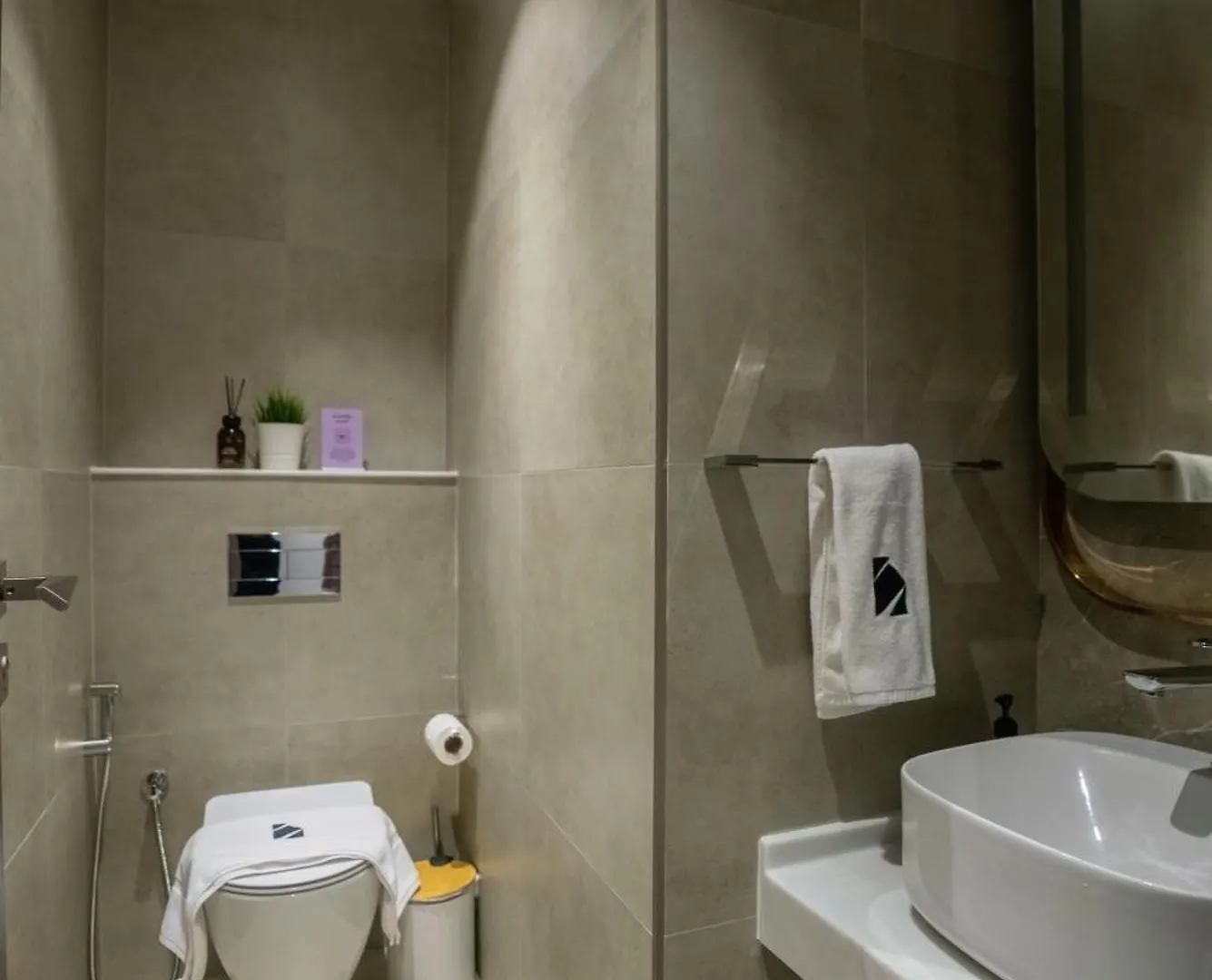 Comfy 1Br W Cinema Room Business Centre Pool Table And Sauna Dubai 0*,