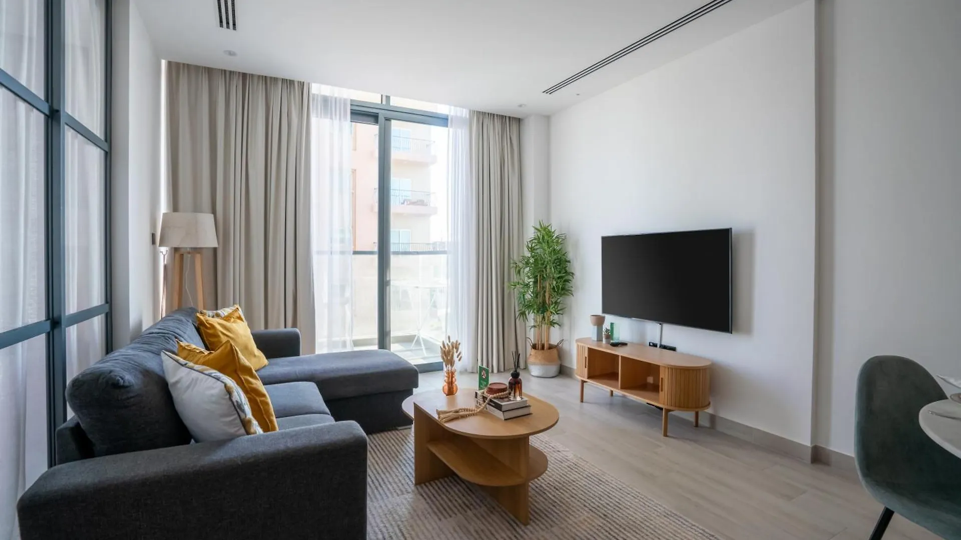 Apartment Comfy 1Br W Cinema Room Business Centre Pool Table And Sauna Dubai