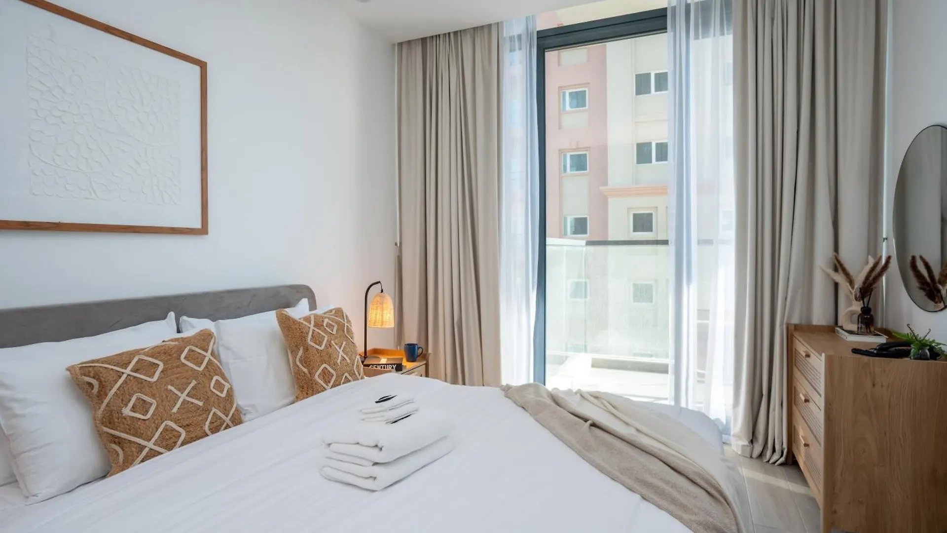 Comfy 1Br W Cinema Room Business Centre Pool Table And Sauna Dubai 0*,