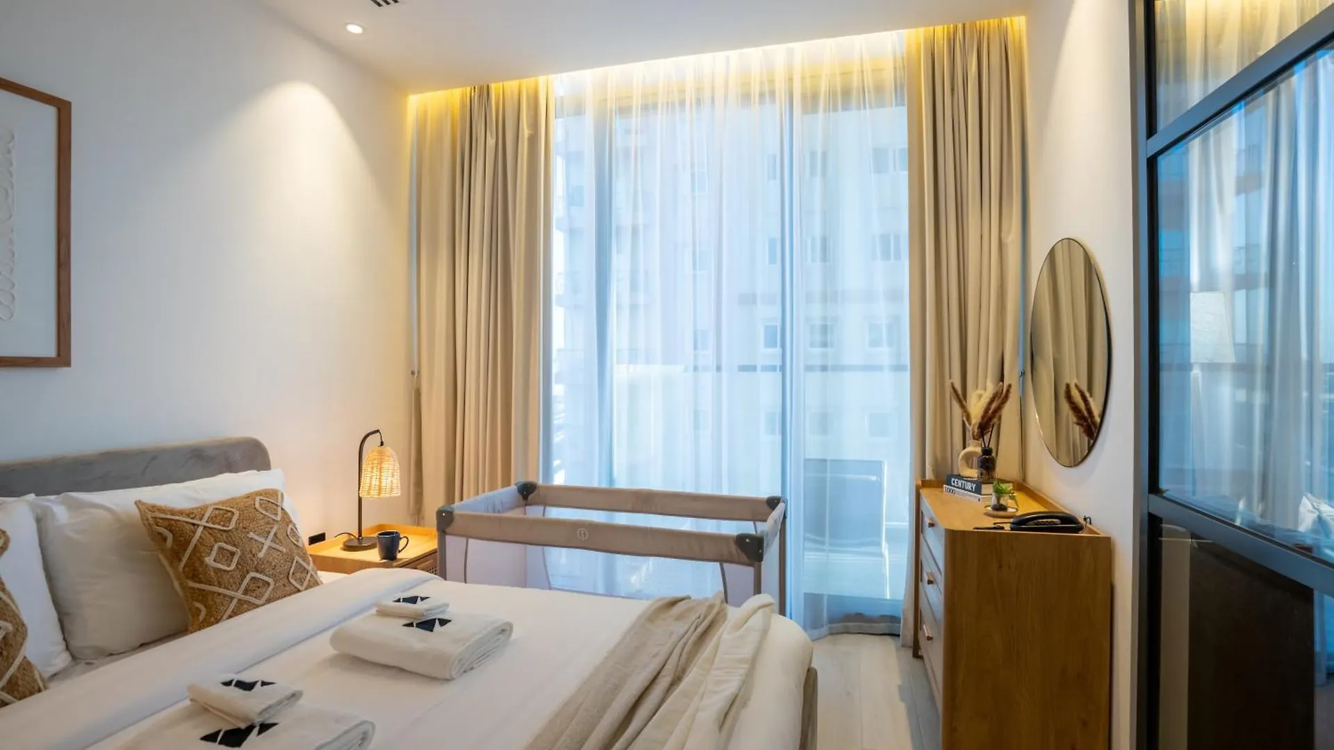 Apartment Comfy 1Br W Cinema Room Business Centre Pool Table And Sauna Dubai United Arab Emirates