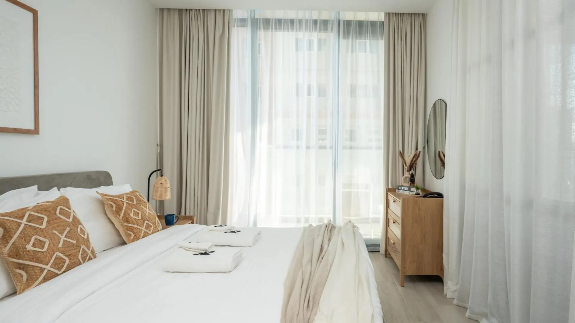 Comfy 1Br W Cinema Room Business Centre Pool Table And Sauna Dubai