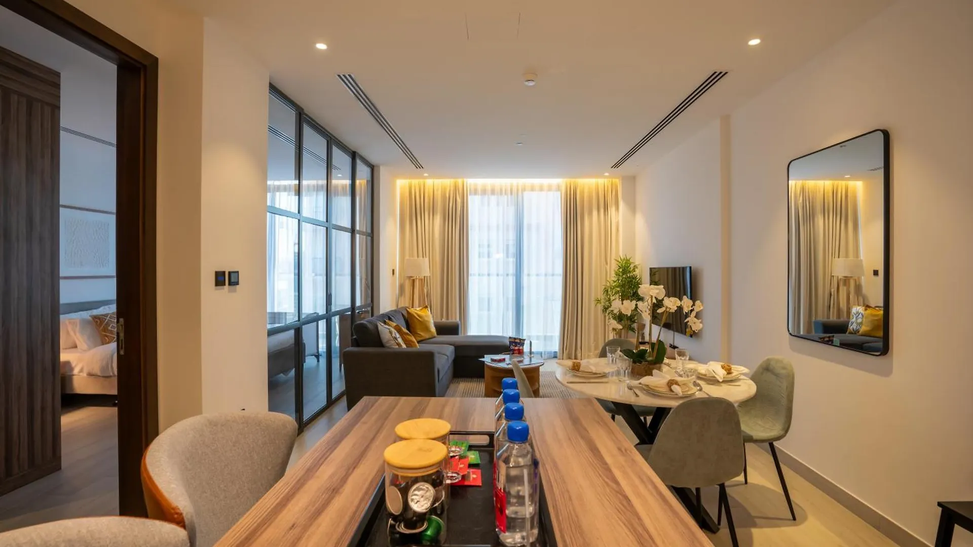 Comfy 1Br W Cinema Room Business Centre Pool Table And Sauna Dubai 0*,  United Arab Emirates