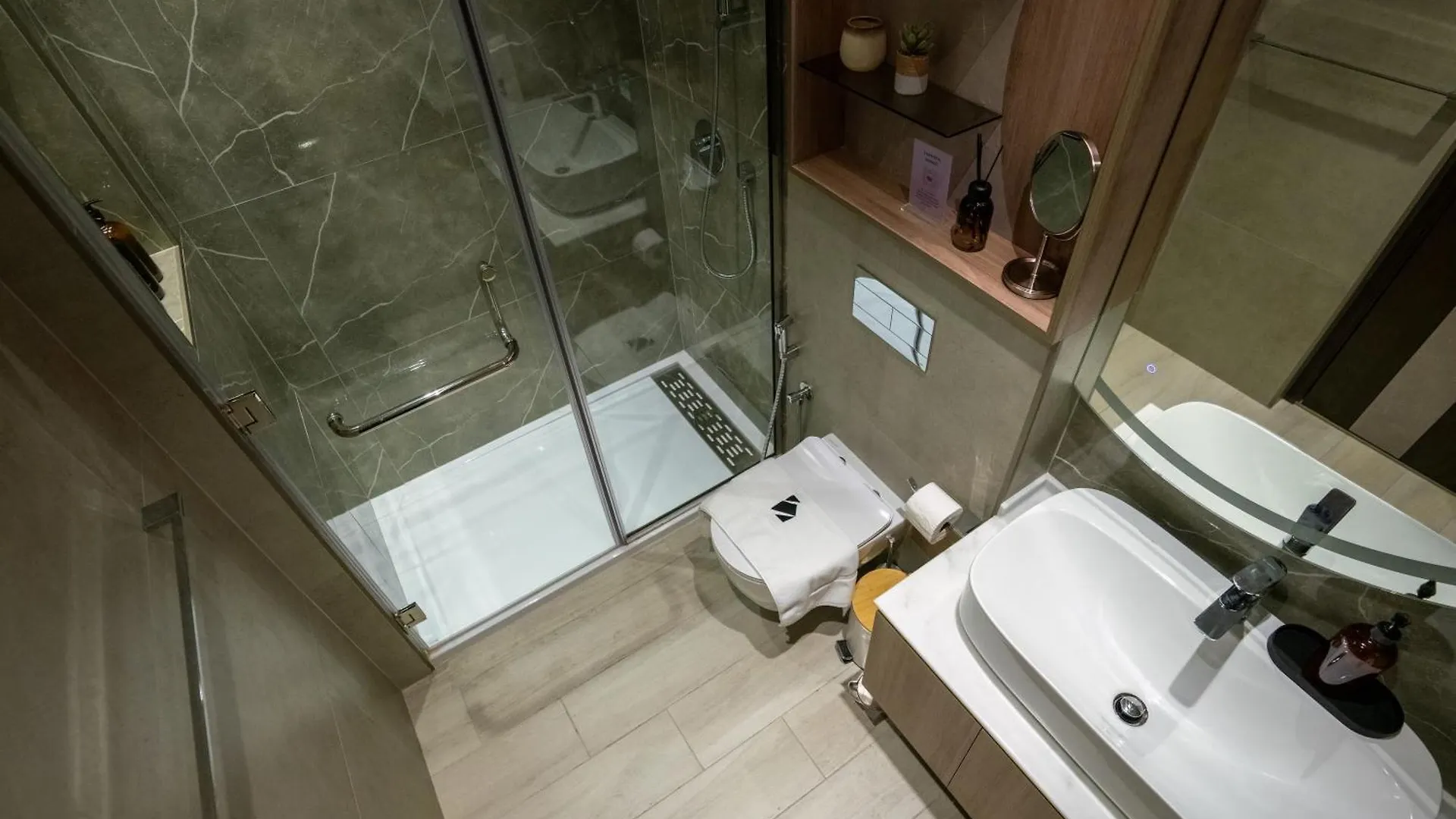 Comfy 1Br W Cinema Room Business Centre Pool Table And Sauna Dubai