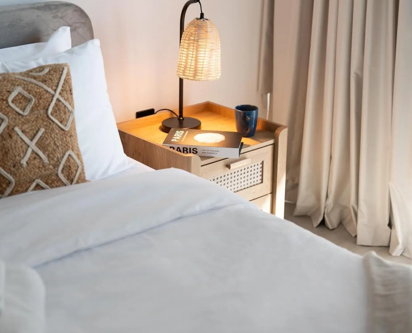 Comfy 1Br W Cinema Room Business Centre Pool Table And Sauna Dubai